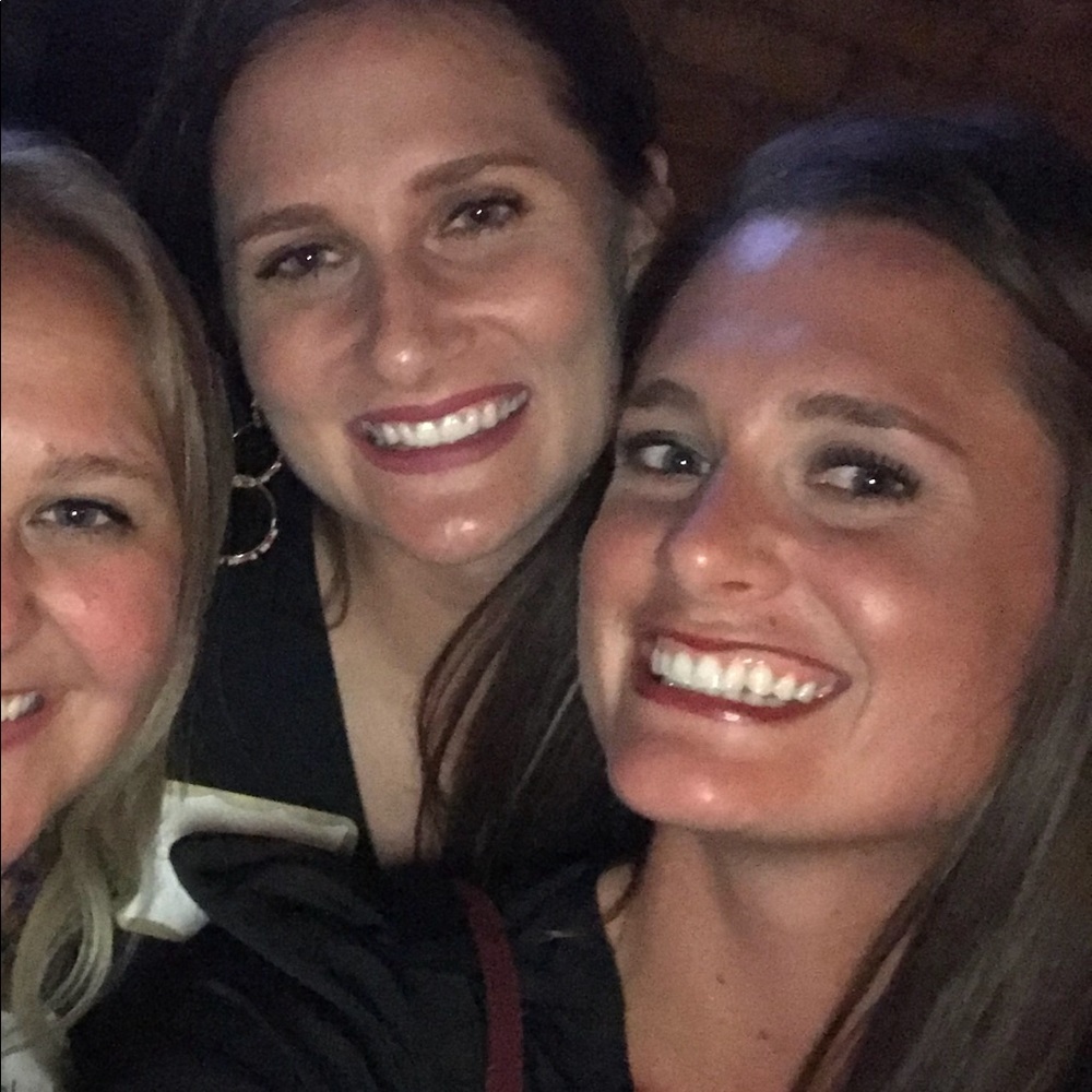 Meet your Posher, Courtney